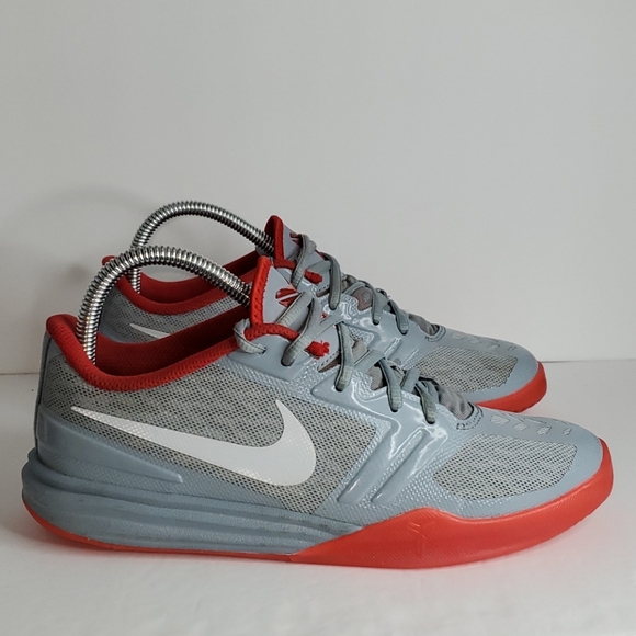 Nike Kobe Bryant Mentality nemesis basketball shoe